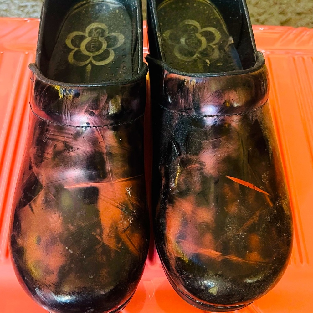 Clogs